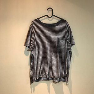 Striped grey tshirt